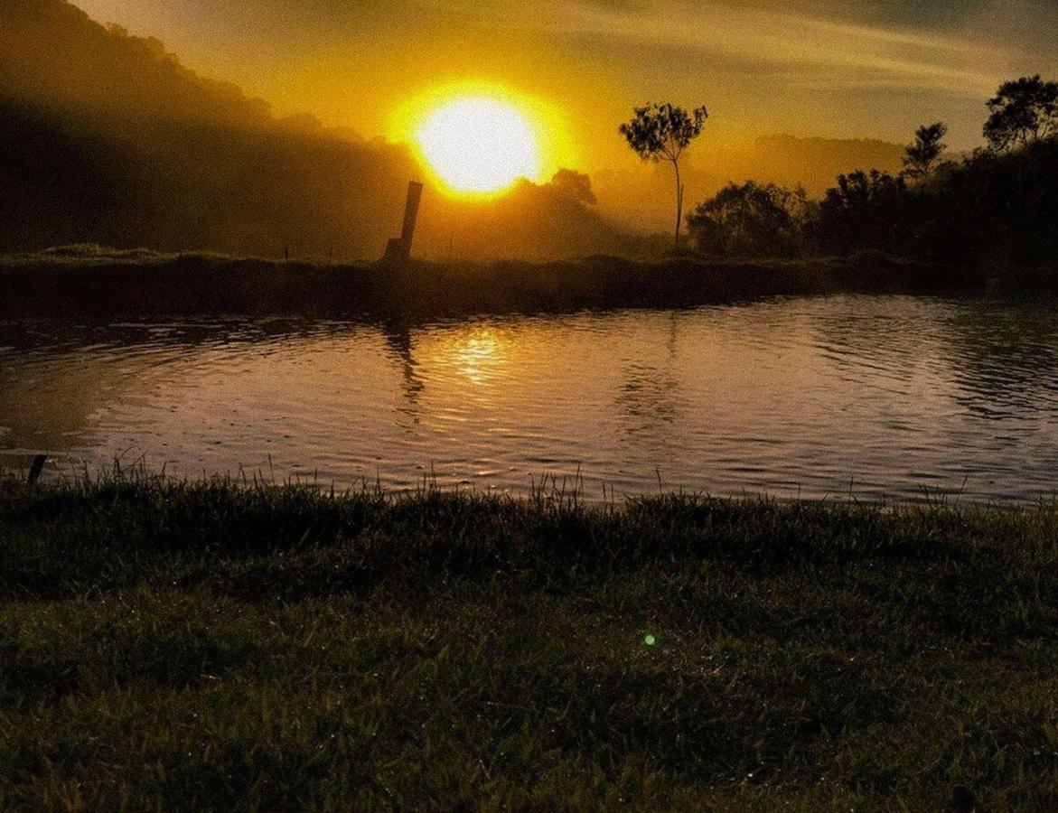 Chale Do Lago Super Luxo Cunha Luaran gambar